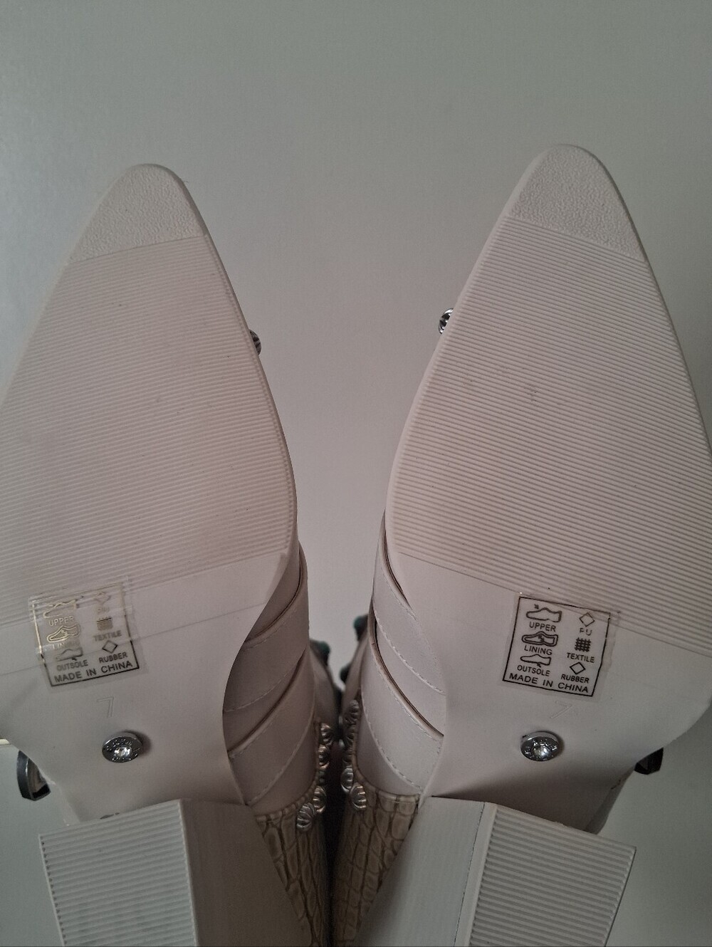 Azalea Wang Balmoral studded western boots with buckles in beige Size 7 - Picture 11 of 13